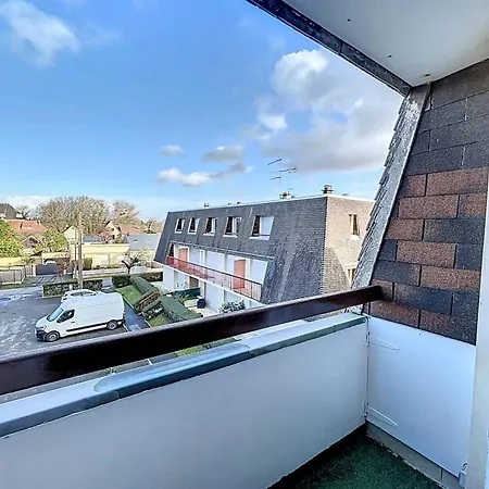 4 Pers, Balcons, Parking Prive, A 300m De La De Merville-franceville - Fr-1-465-37 Merville-Franceville-Plage