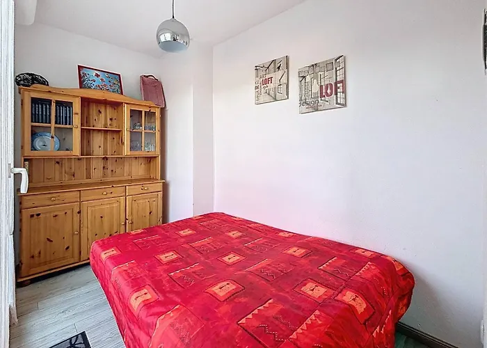 4 Pers, Balcons, Parking Prive, A 300m De La De Merville-franceville - Fr-1-465-37 *